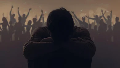 Başkalarının başarısı karşısında moral bozukluğu yaşayan bir kişi